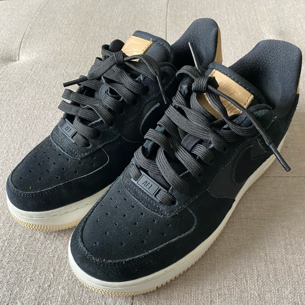 Black nike Air Force 1